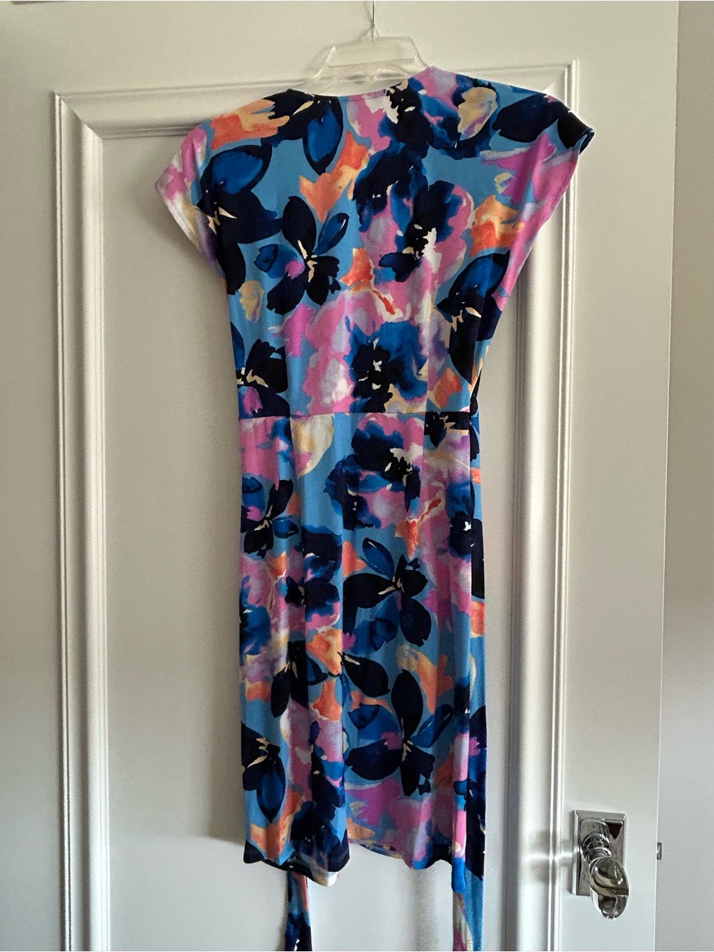 💕🦋🦋Maggie London Blue Floral Wrap-Style Dress💕🦋🦋 - Picture 2 of 6